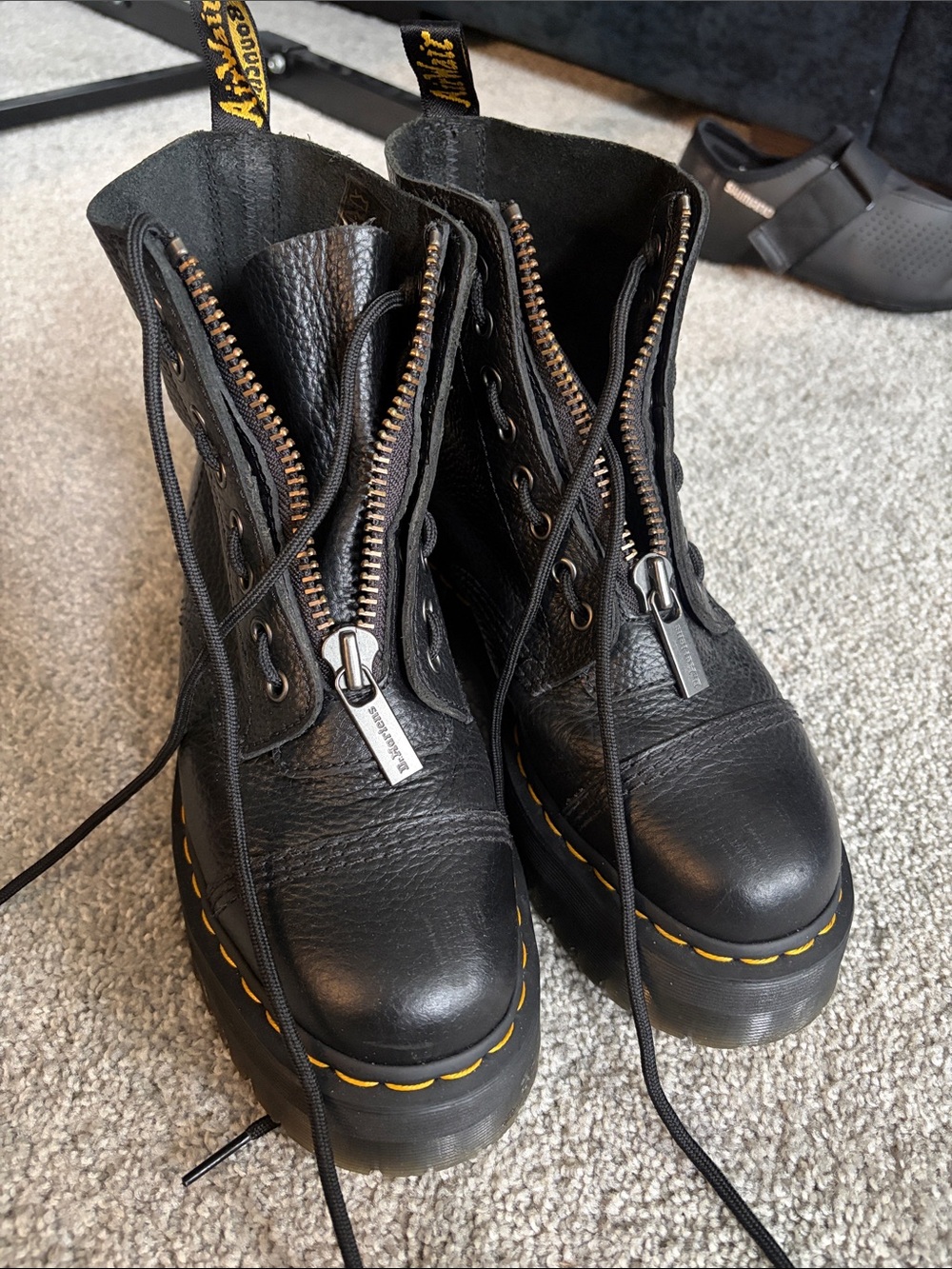 Dr. Martens Sinclair Milled Nappa Leather Platform Boots Size 9
